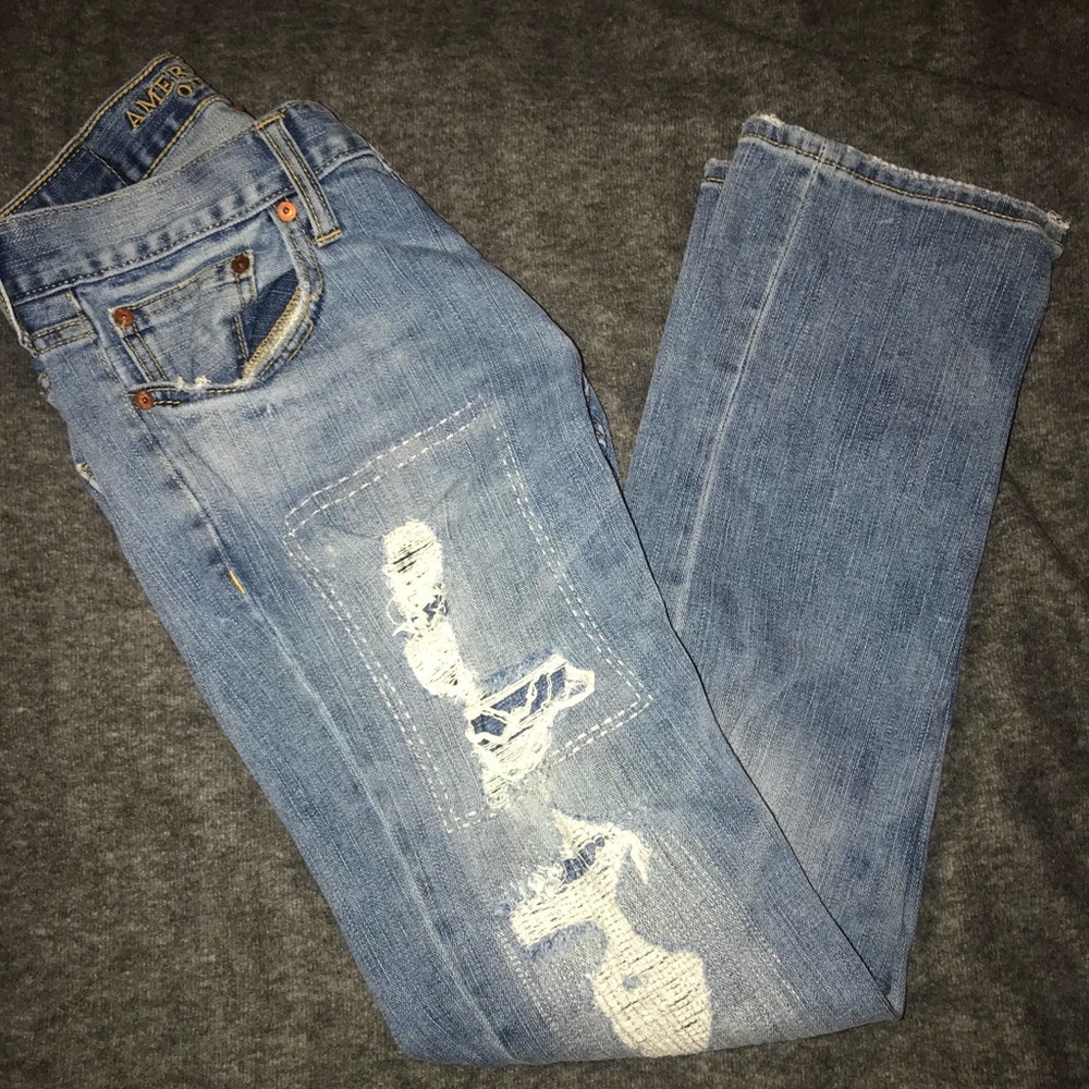 Distressed American Eagle Slim bootcut Jeans